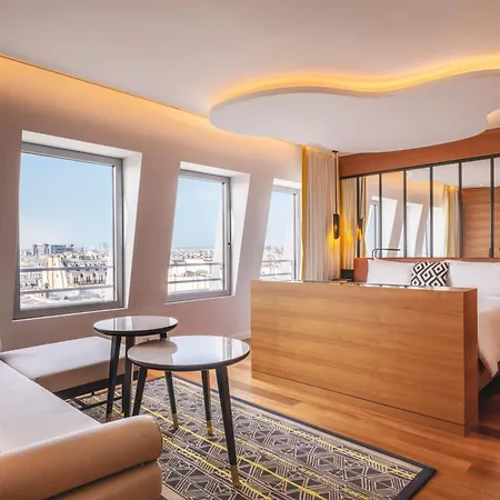 Renaissance Republique & Hotel