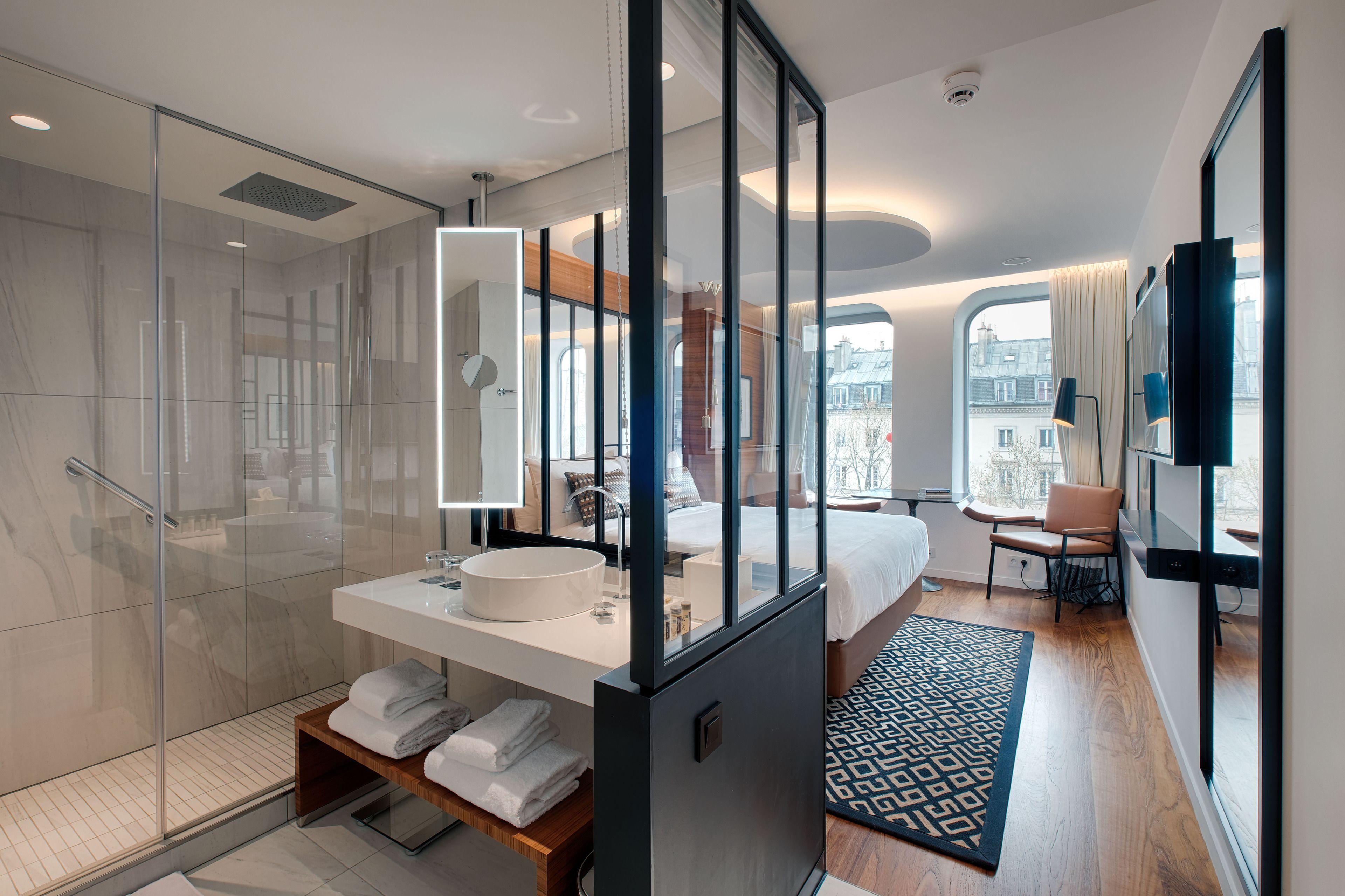 Renaissance Republique & Hotel Paris