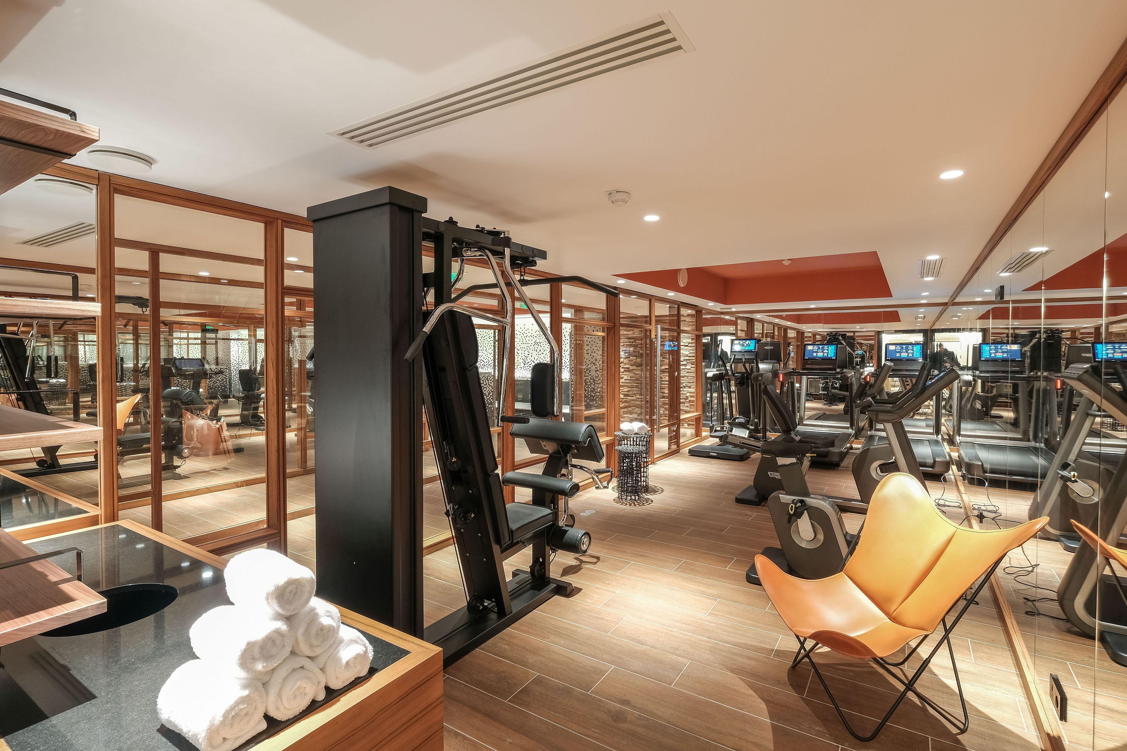 Renaissance Republique & Hotel 5*