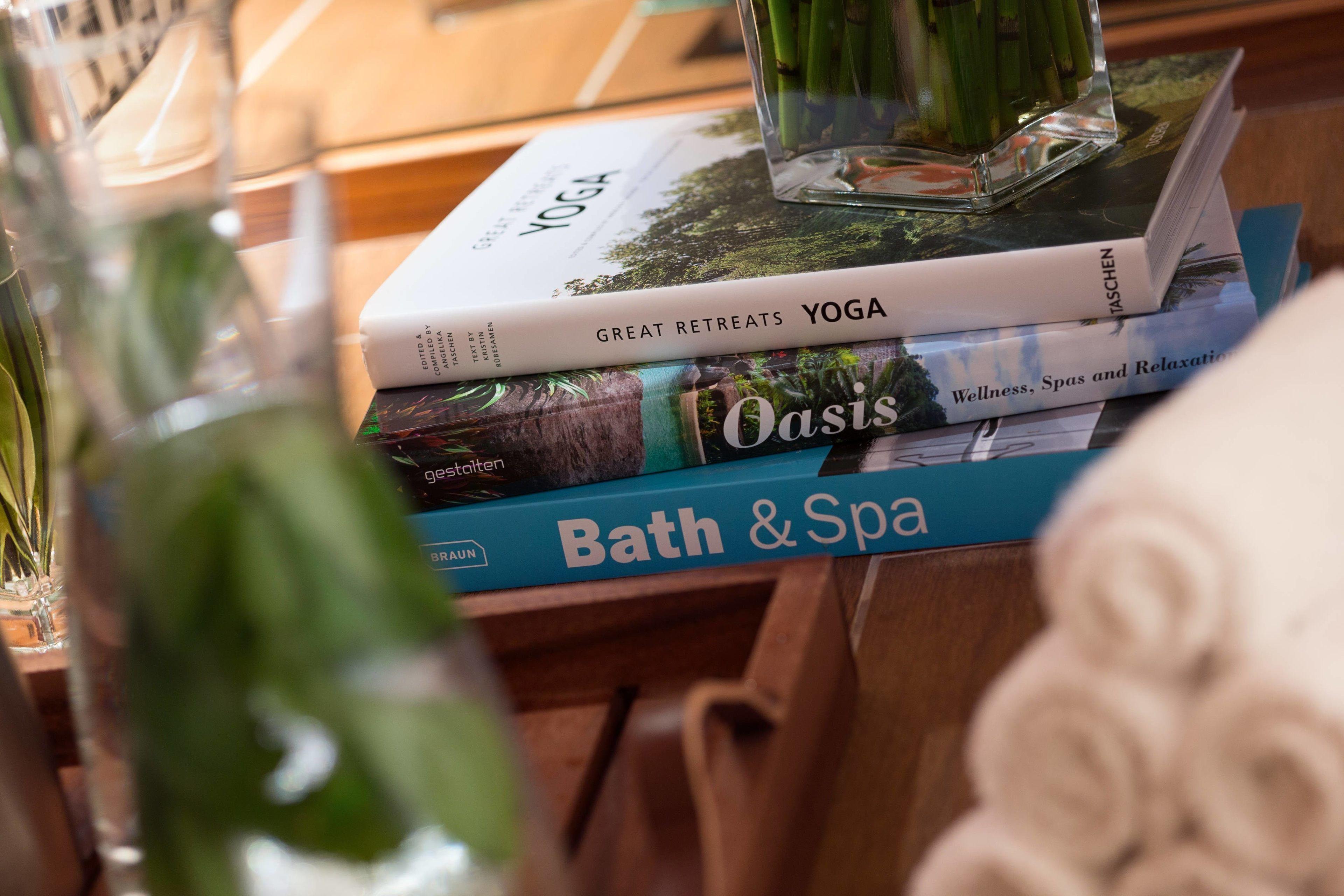 Renaissance Republique & 5*