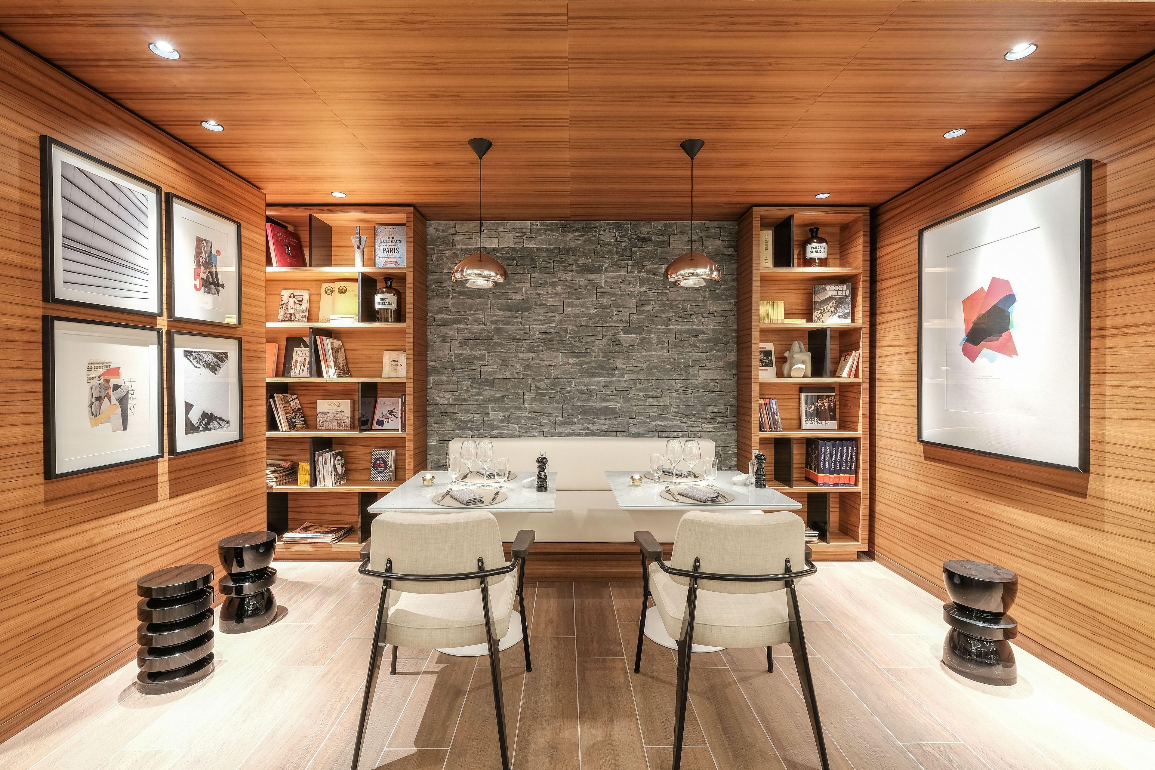 Hotel Renaissance Republique & Paris