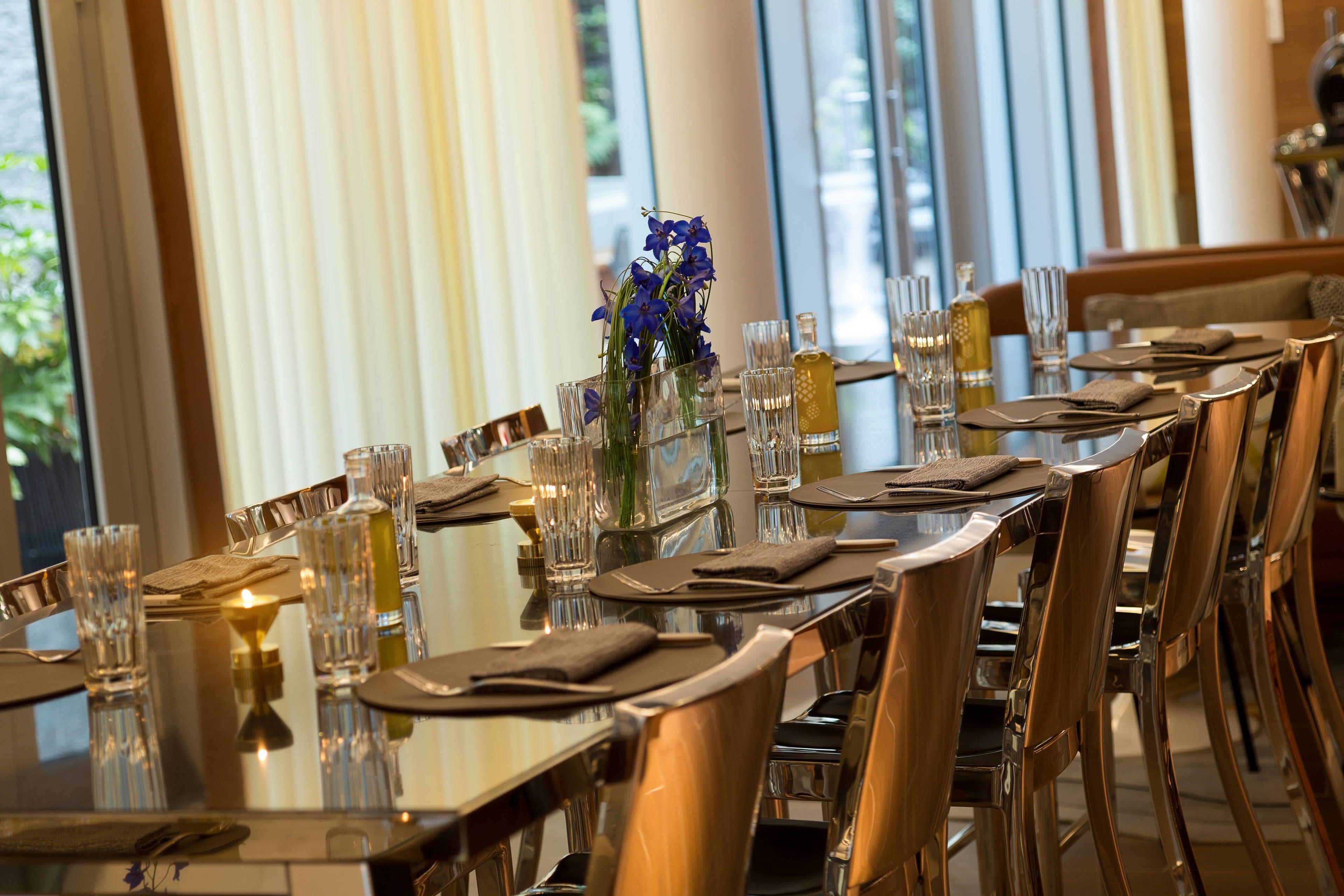 Hotel Renaissance Republique & Paris