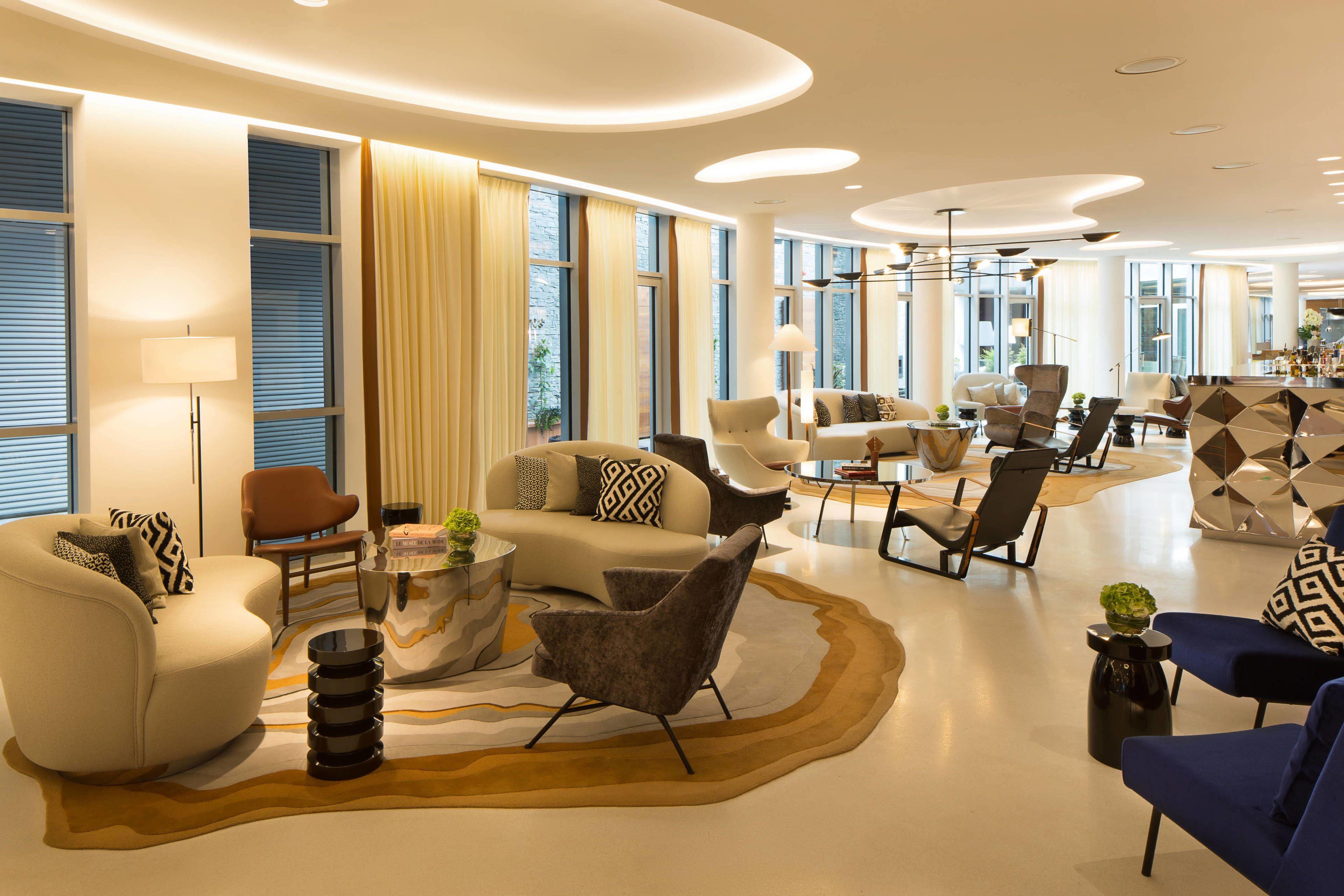 Renaissance Republique & Paris