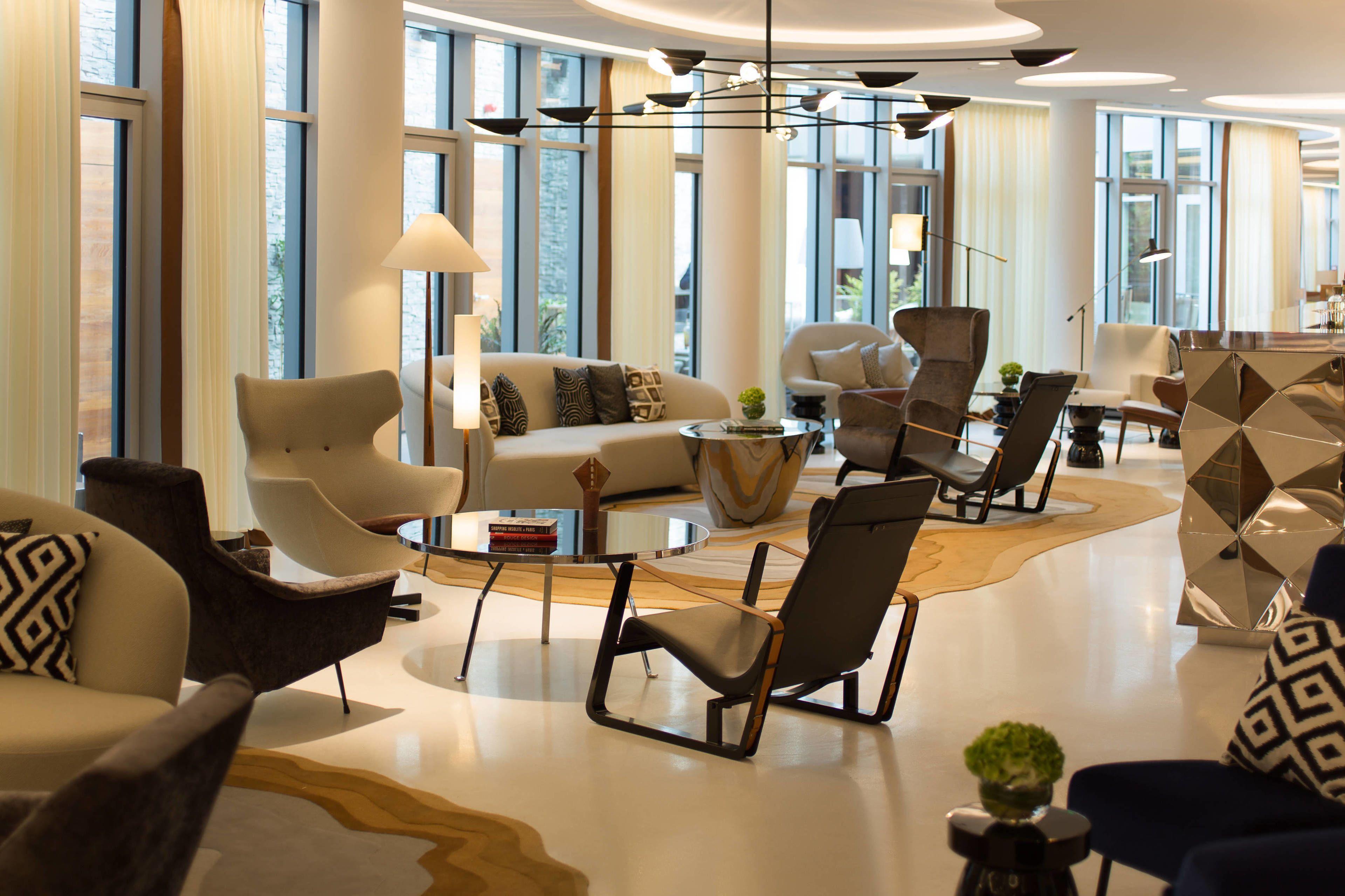 Renaissance Republique & 5*