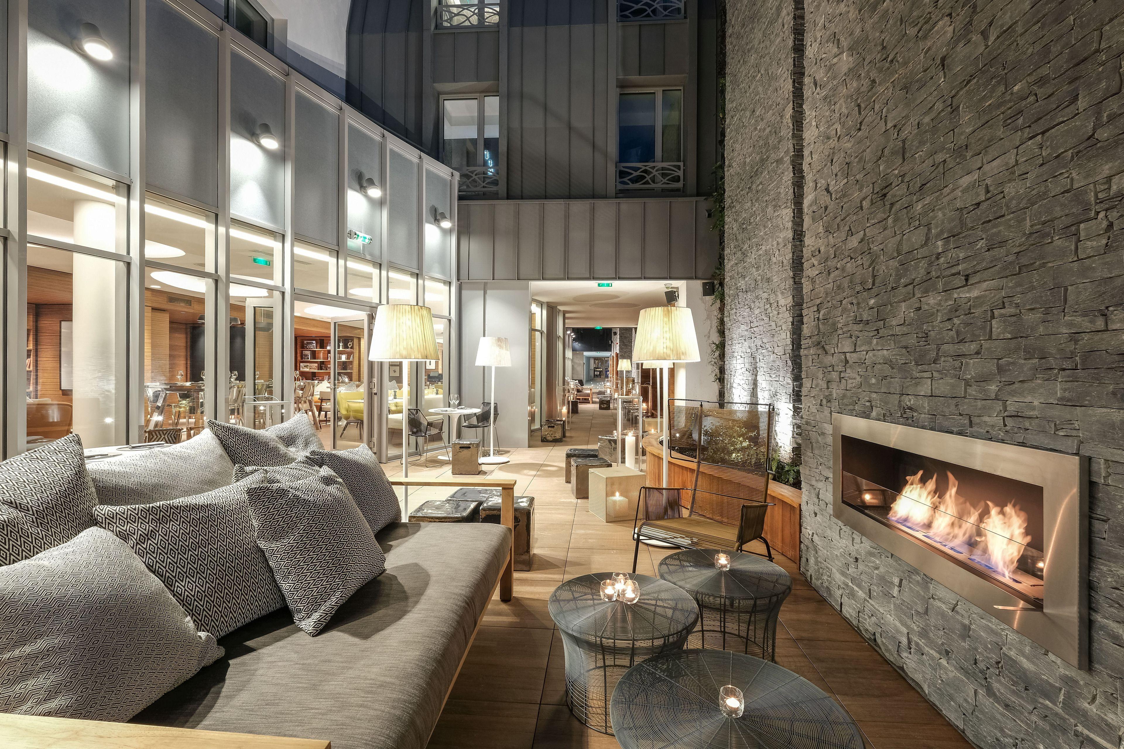 Renaissance Republique & Hotel 5*