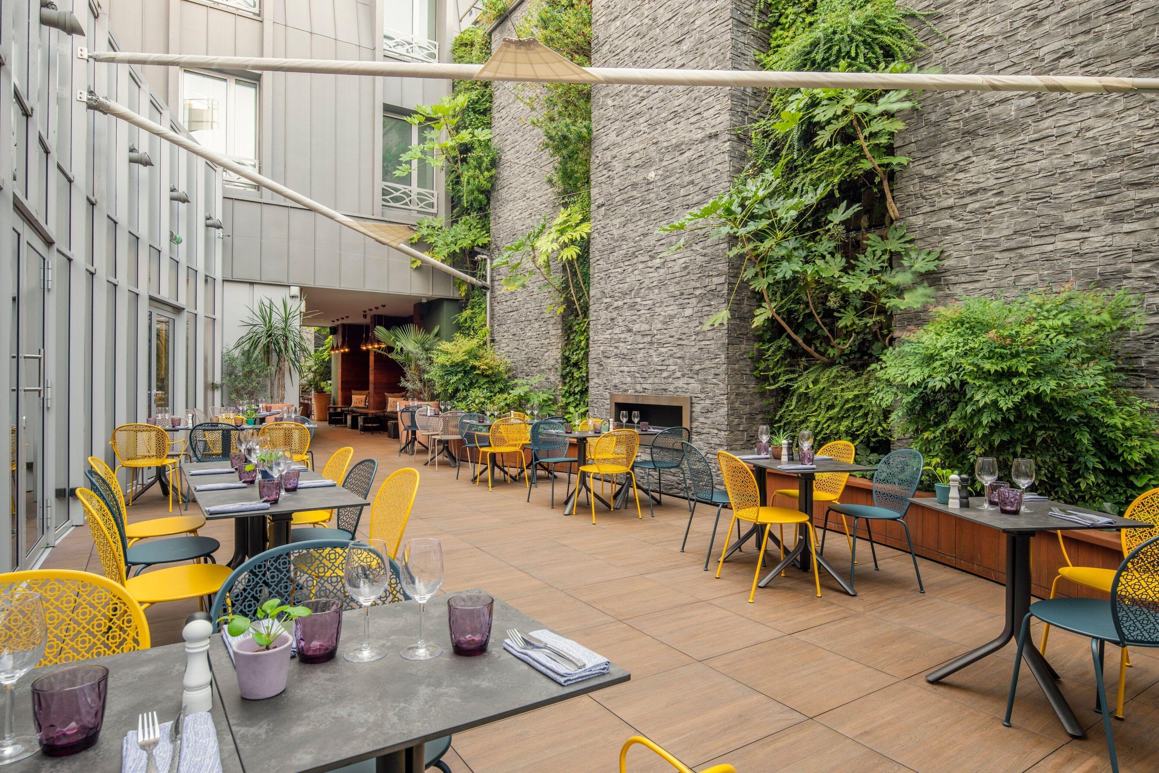 Renaissance Republique &