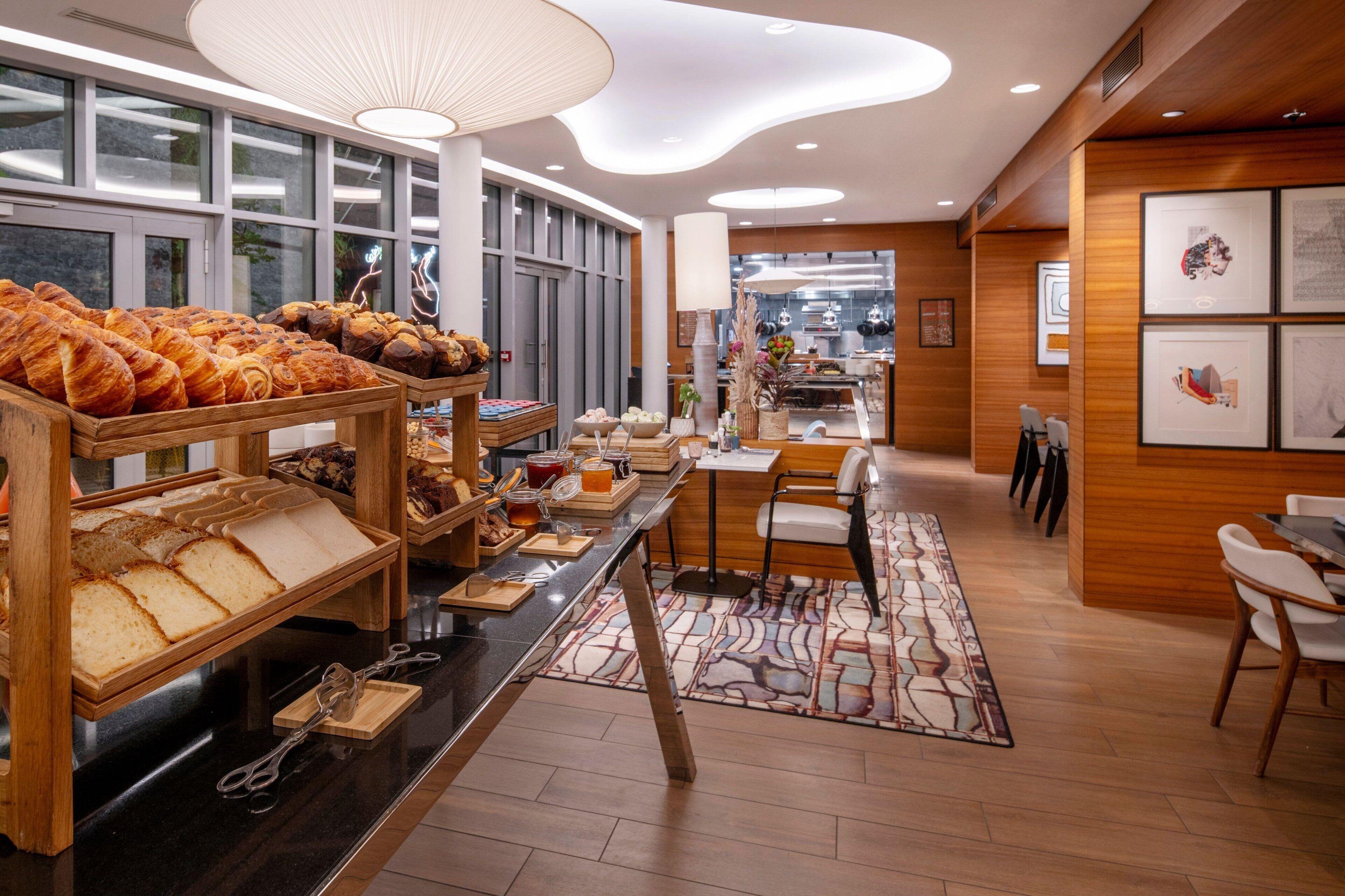 Renaissance Republique & 5* Paris