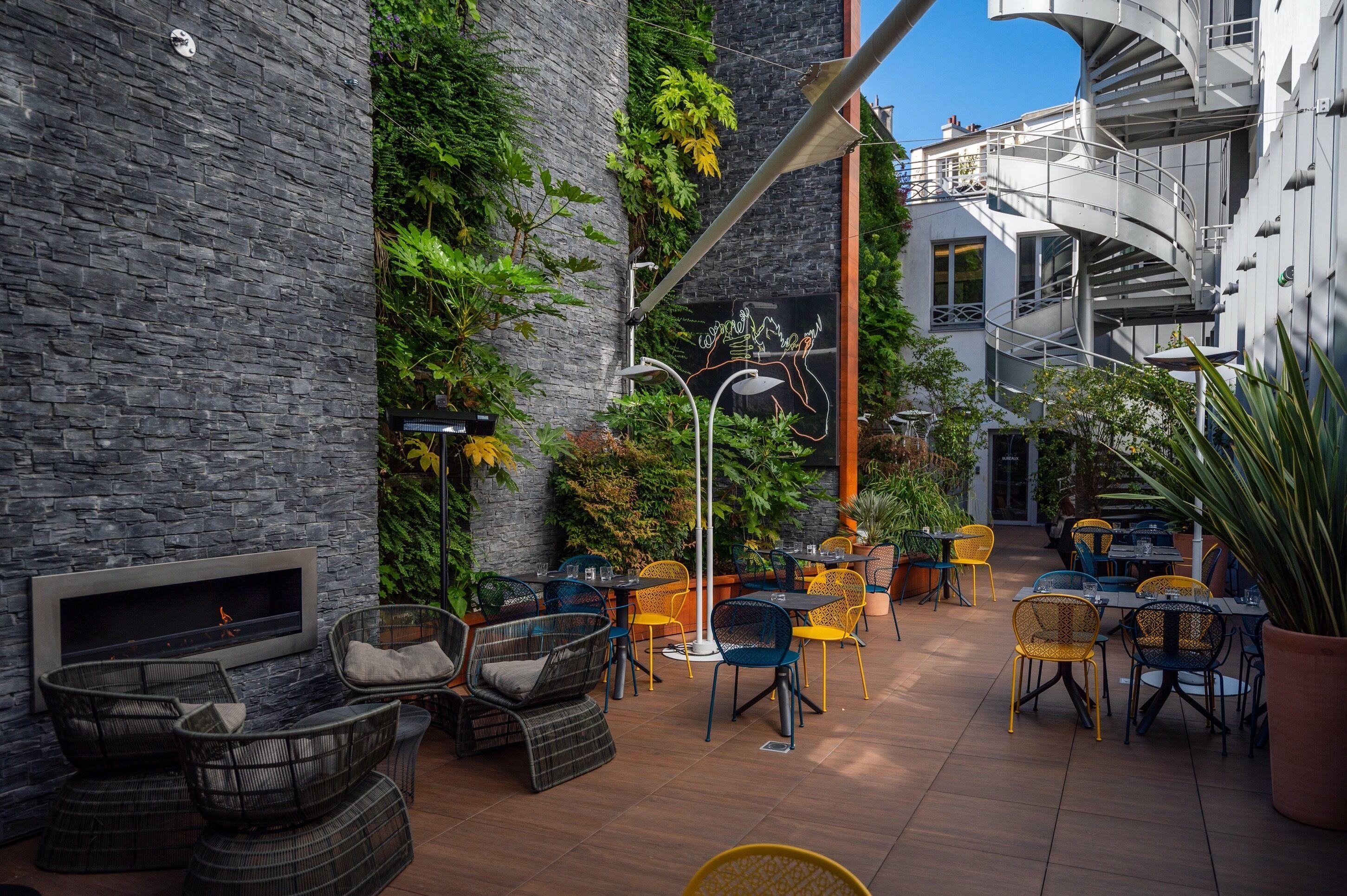 Hotel Renaissance Republique & Paris