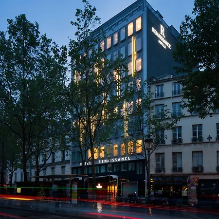 Hotel Renaissance Republique & Parigi